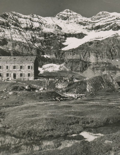 Salanfe 1914m. Hôtel de la Dent du Midi, Tour Sallière, juin 1936
