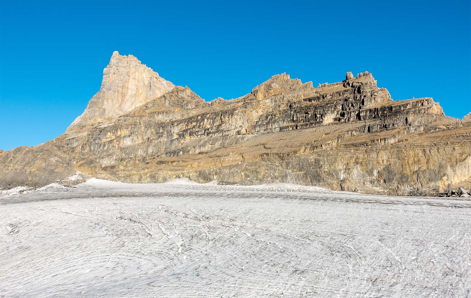 De gauche à droite, la Dent-Jaune et l'Éperon et le glacier de Plan-Névé. © Fabrice Ducrest